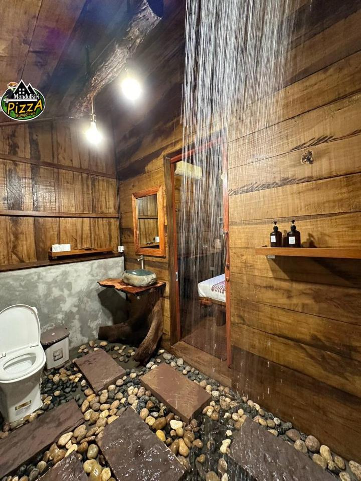 Mondulkiri Pizza Bungalows Сенмонором Экстерьер фото